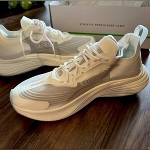 APL Streamline sneakers men’s size 7.5 NIB